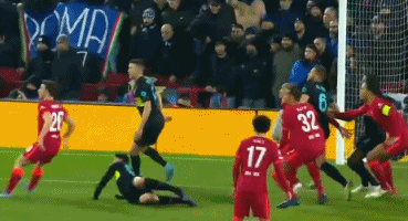 表现“两极分化”：回顾萨利巴上一次对阵拜仁的表现