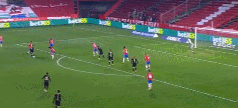 处于下风，法国队世界杯小组赛近4次对阵非洲球队1胜3负