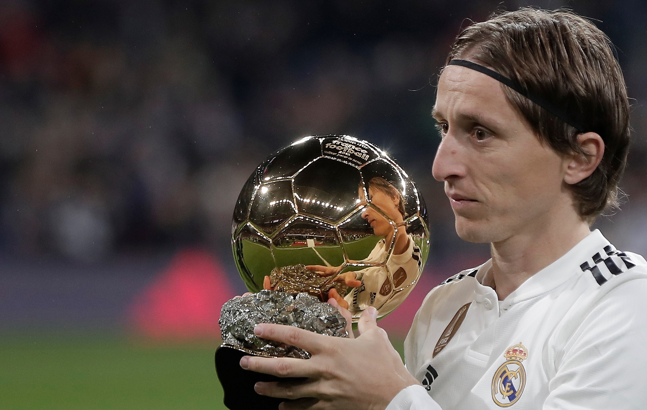 莱奥：我和囧叔经常交流，不仅聊足球，也聊生活中的方方面面