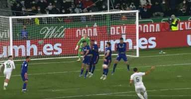 火爆，辽超总决赛大连队vs本溪队共有55678名观众观战